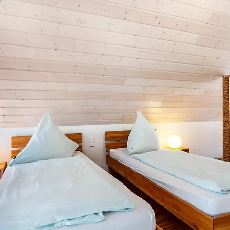 Winzercafe Neipperg 公寓