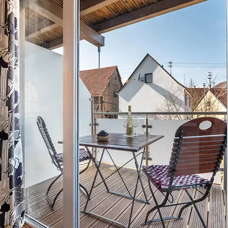 Winzercafe Neipperg 公寓 *